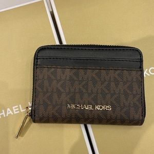 Michael Kors Jet Set Travel Medium Zip Around Card Case Brown/Black